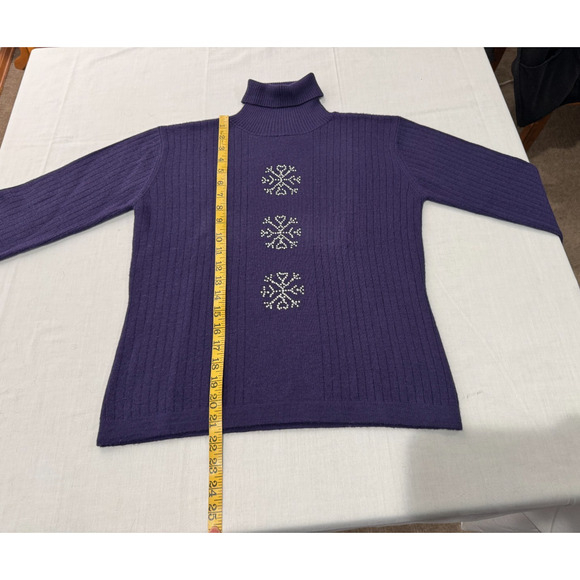 Meister Sweater Sz S Women’s Wool Acrylic Pullover Turtleneck Purple Snowflake - Picture 8 of 8